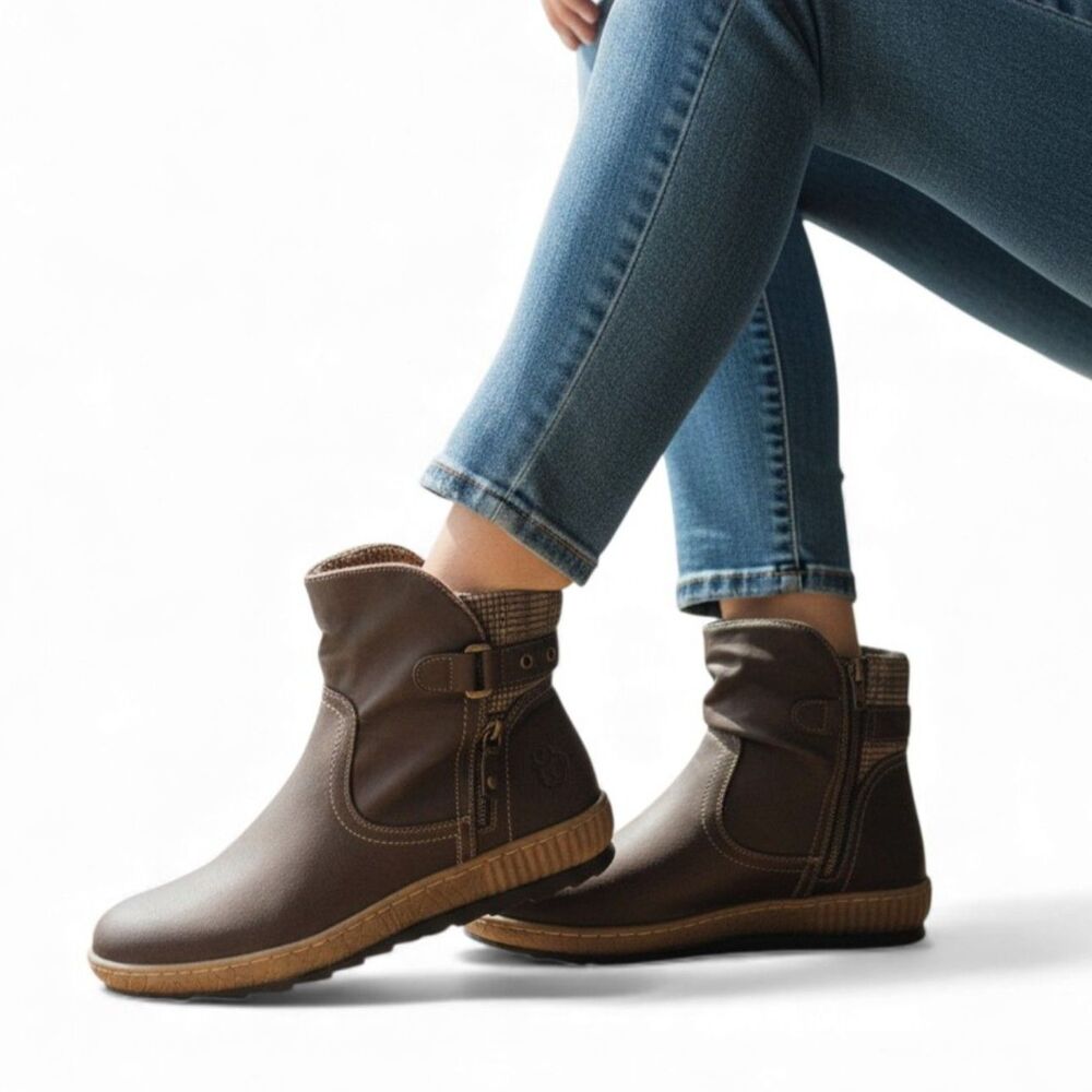 WANDERLUST Carol Short Brown Boot, NWT! Size 10 Wide